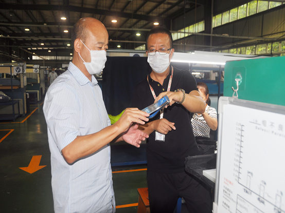 J9���λ᣺�����ȴ�������ƶ����2